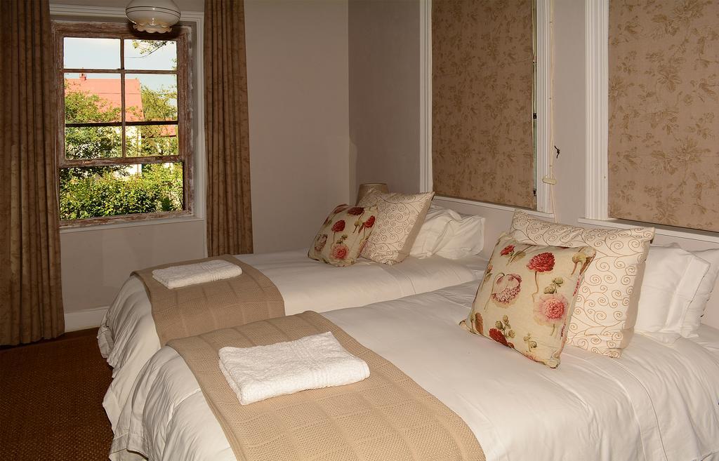 Toad Hall Guest House Wakkerstroom Bagian luar foto