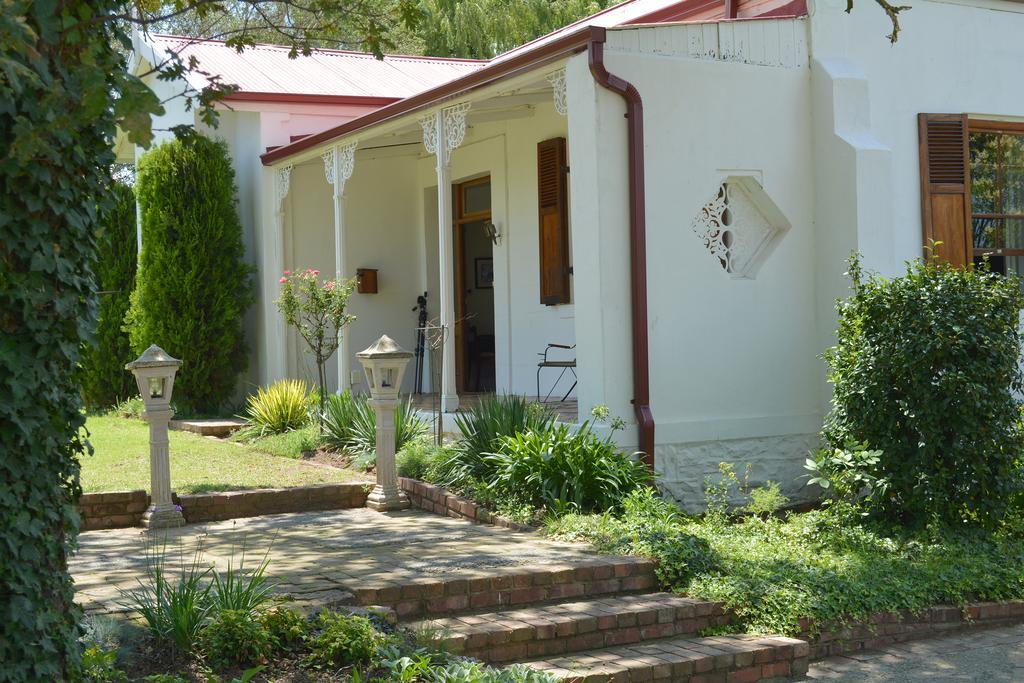 Toad Hall Guest House Wakkerstroom Bagian luar foto