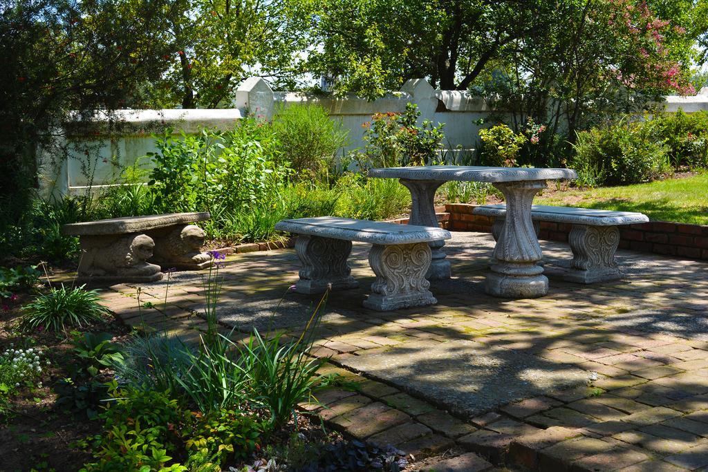 Toad Hall Guest House Wakkerstroom Bagian luar foto