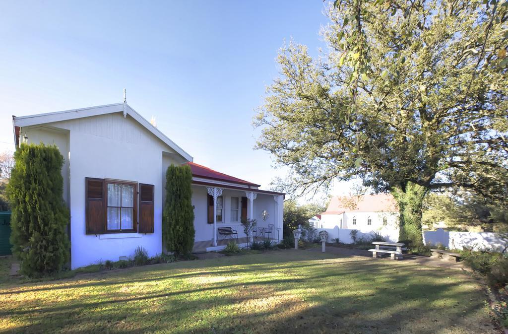 Toad Hall Guest House Wakkerstroom Bagian luar foto